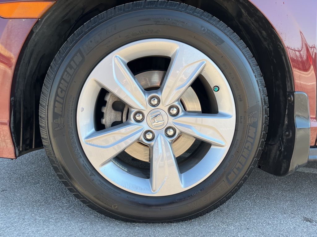 Thumbnail: 2018 Honda Odyssey - 12