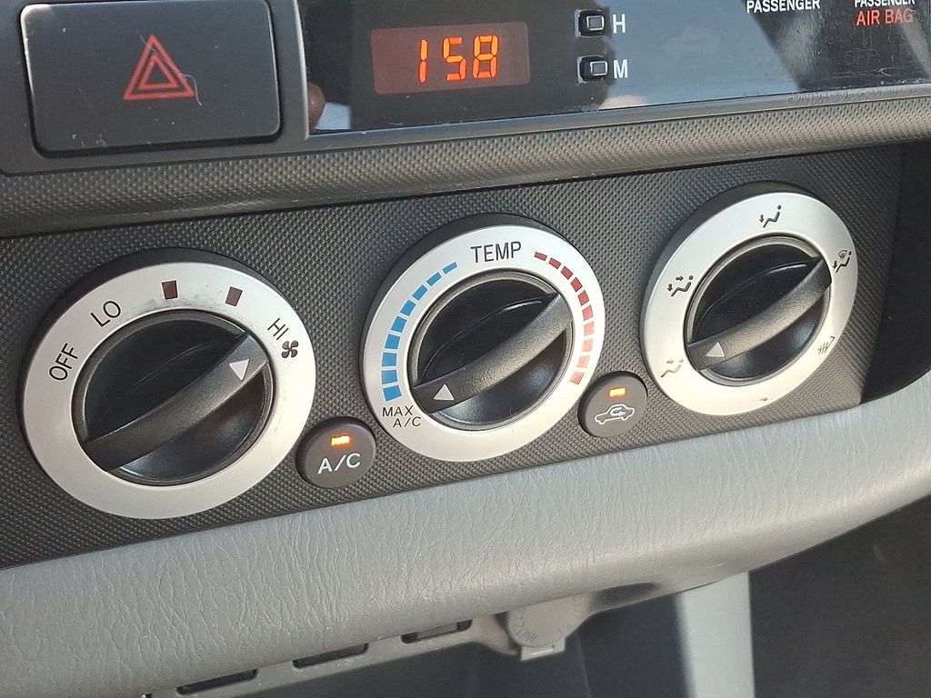 Thumbnail: 2011 Toyota Tacoma - 16