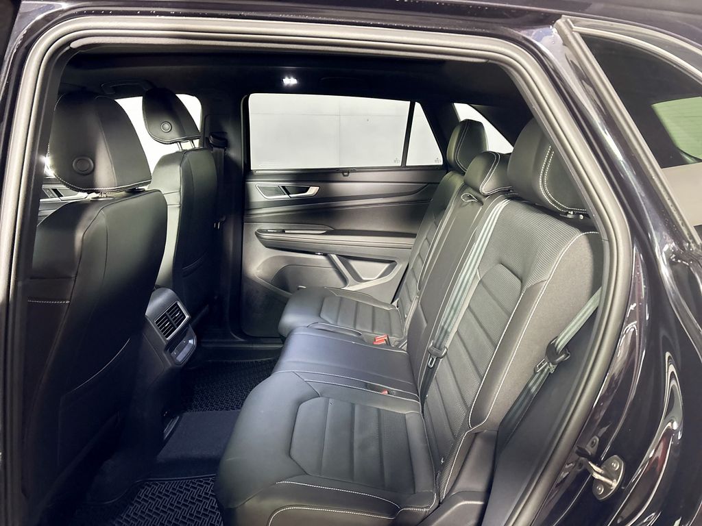 2026 Volkswagen Atlas Cross Sport 2.0T SEL