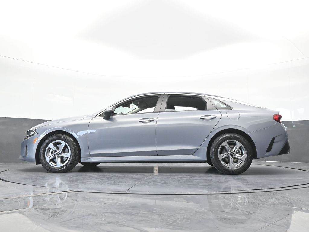 Used 2024 Everlasting Silver Kia LXS image 52