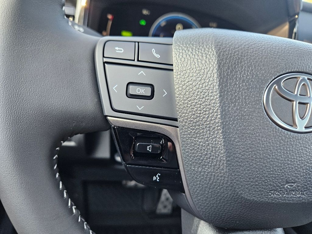 Thumbnail: 2025 Toyota Camry - 20