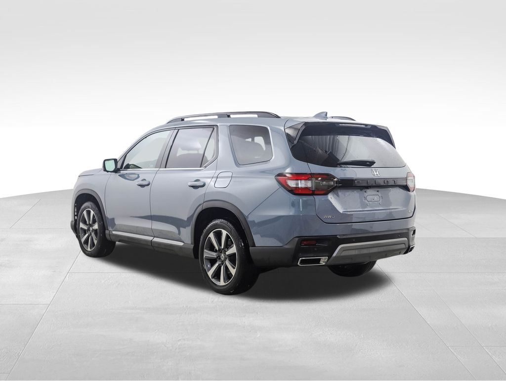 Thumbnail: 2023 Honda Pilot - 3