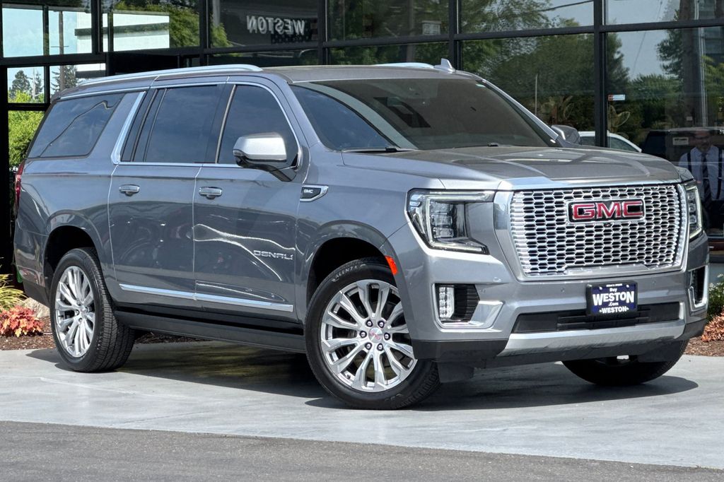 used 2022 GMC Yukon XL car, priced at $53,902