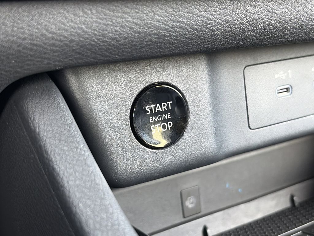 Used 2025 Nissan Rogue SUV