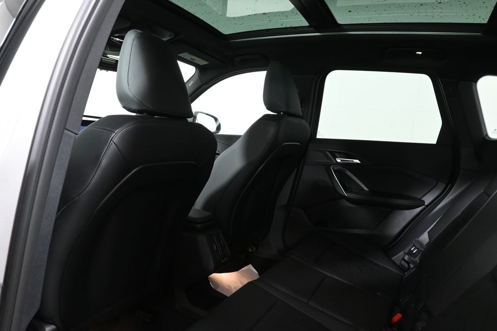 Thumbnail: 2027 BMW X1 - 27