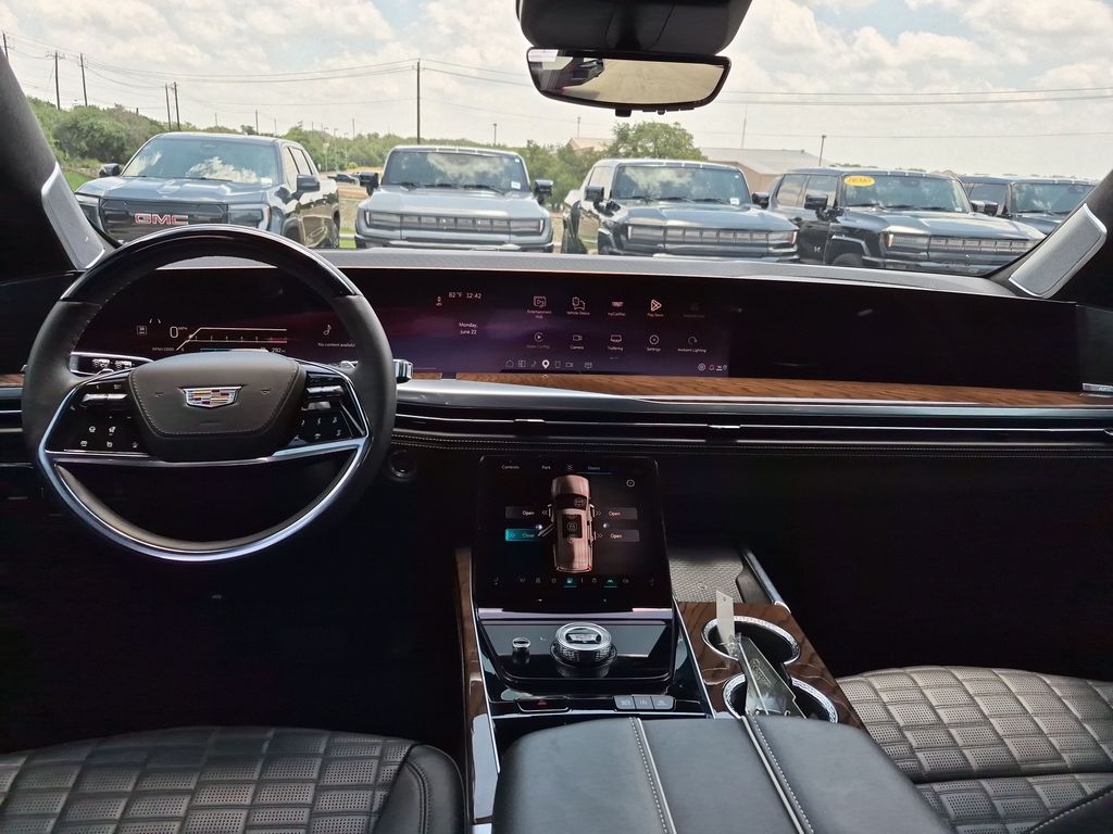 Used 2025 Black Cadillac Sport Platinum image 33