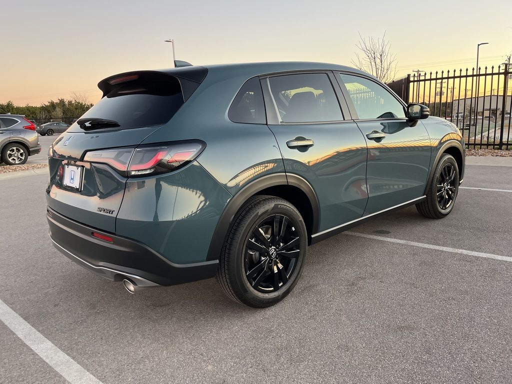 Thumbnail: 2026 Honda HR-V - 4