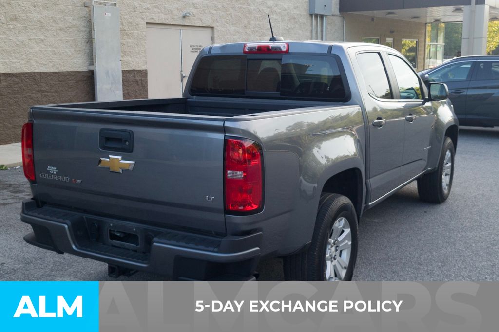 2018 Chevrolet Colorado LT photo 2