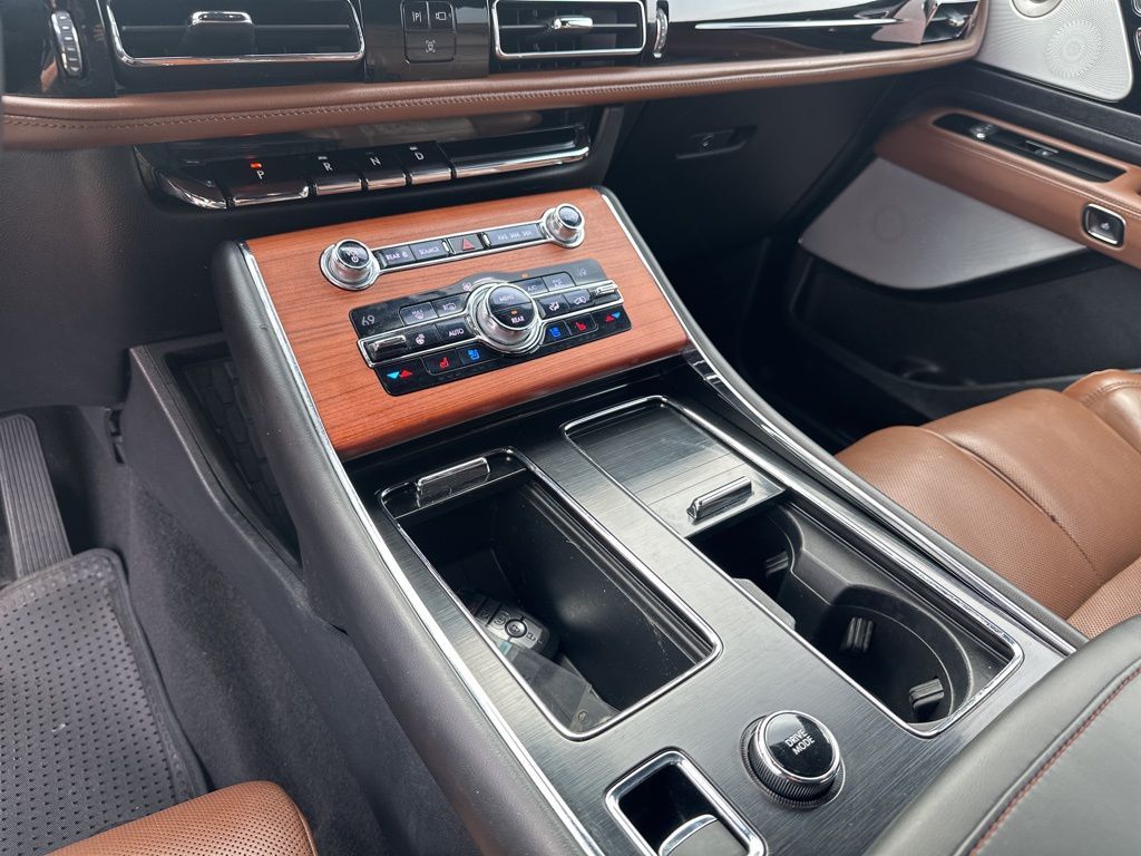 Used Car 2020 Lincoln Aviator  Reserve For Sale Under $25,000 In Austin, Texas