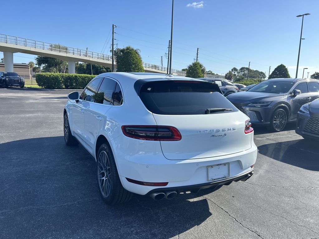Thumbnail: 2017 Porsche Macan - 10
