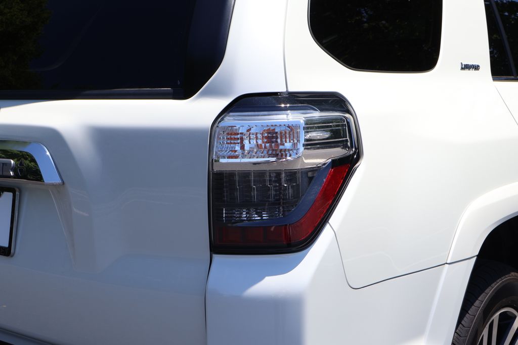 Thumbnail: 2022 Toyota 4Runner - 8