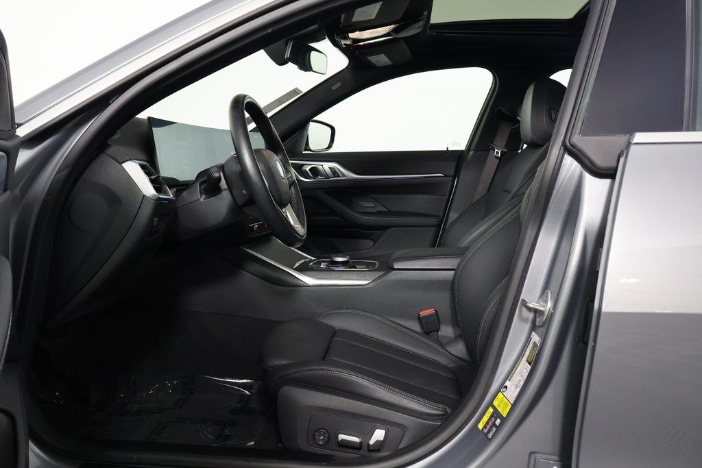 Thumbnail: 2024 BMW i4 - 10