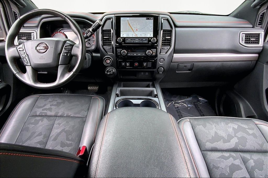 2024 Nissan Titan PRO-4X - Photo 7