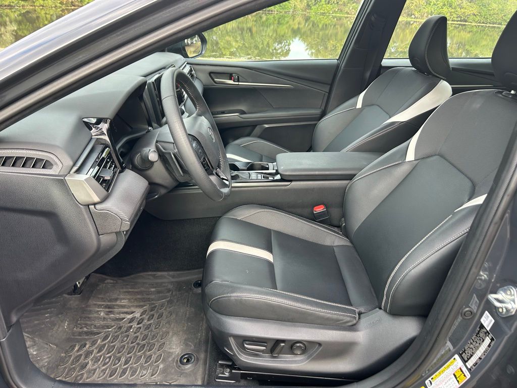 Thumbnail: 2025 Toyota Camry - 14