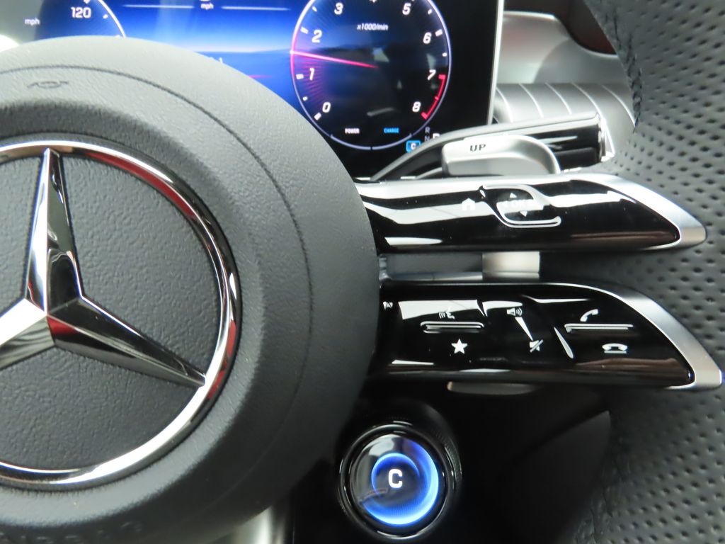 Thumbnail: 2026 Mercedes-Benz GLC - 12