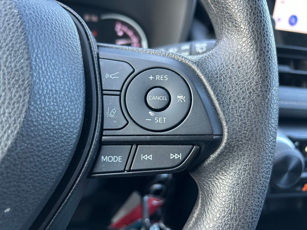 Thumbnail: 2024 Toyota RAV4 - 18