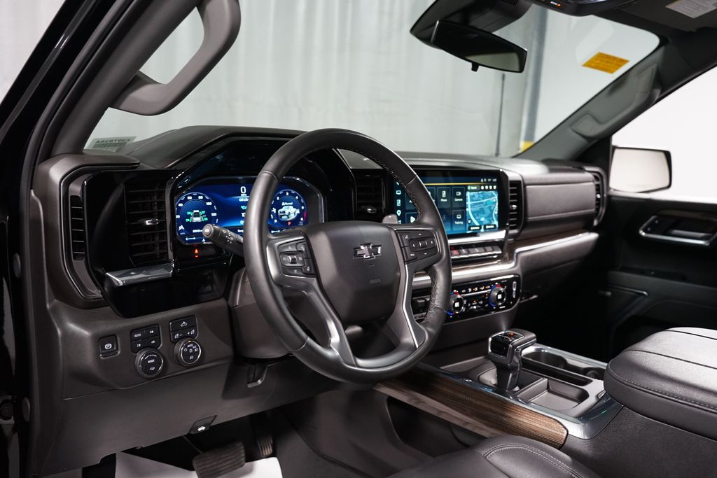 Thumbnail: 2024 Chevrolet Silverado 1500 - 12
