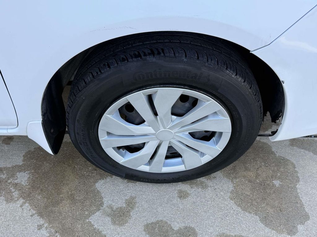 2019 Nissan Versa Sedan S - Photo 11