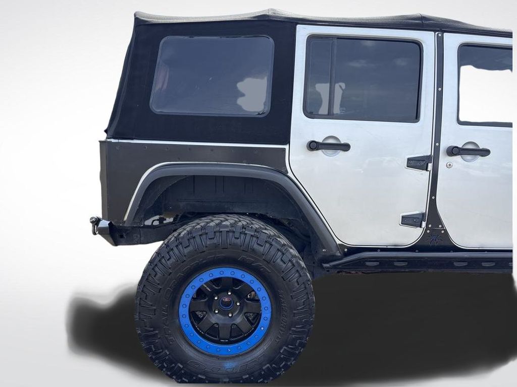 2008 Bright Silver Metallic Clearcoat Jeep Wrangler Unlimited Rubicon 4X4 SUV