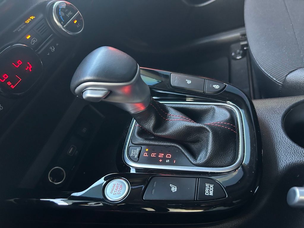 Thumbnail: 2022 Kia Soul - 21