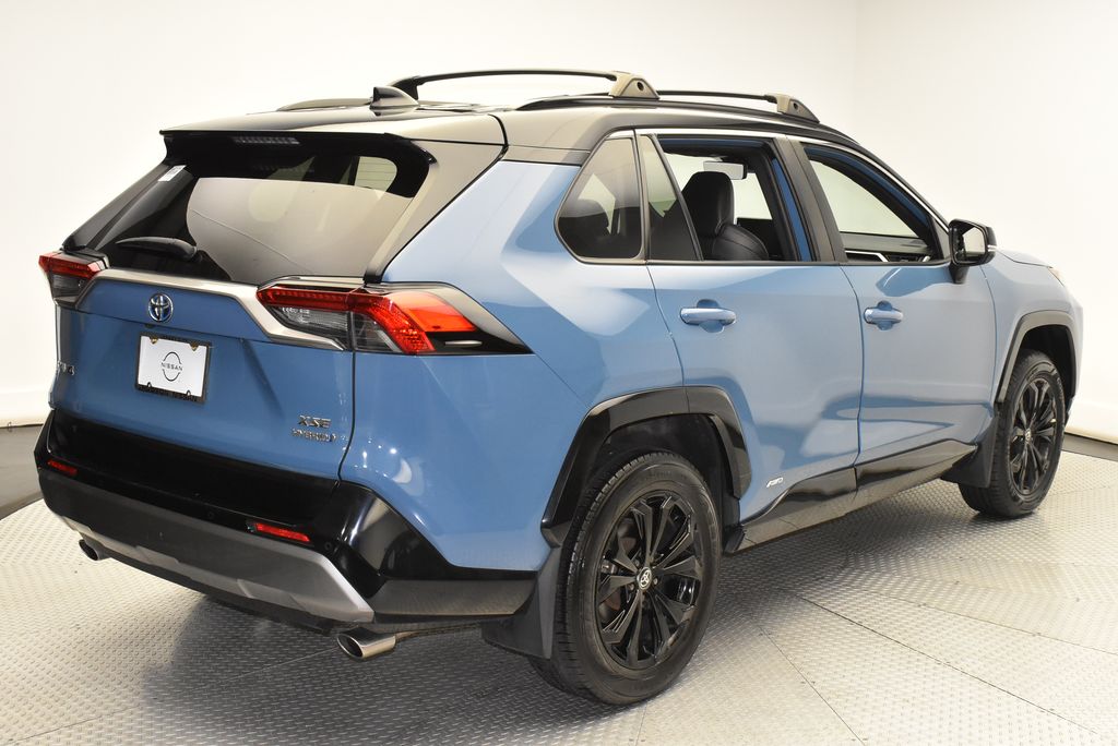 2022 Toyota RAV4 XSE 5