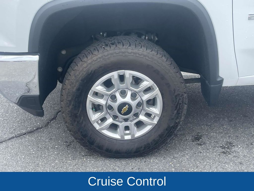 2024 Chevrolet Silverado 2500HD LT - Photo 11