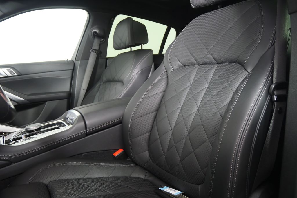 2025 BMW X6 xDrive40i 10