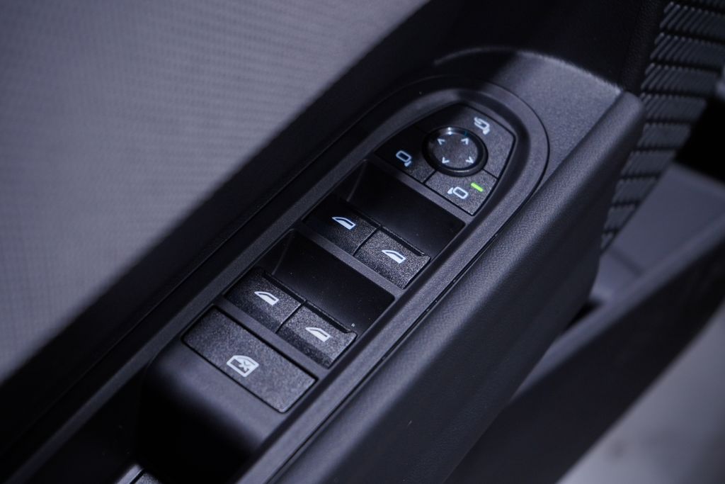 Thumbnail: 2025 MINI Cooper Hardtop - 11