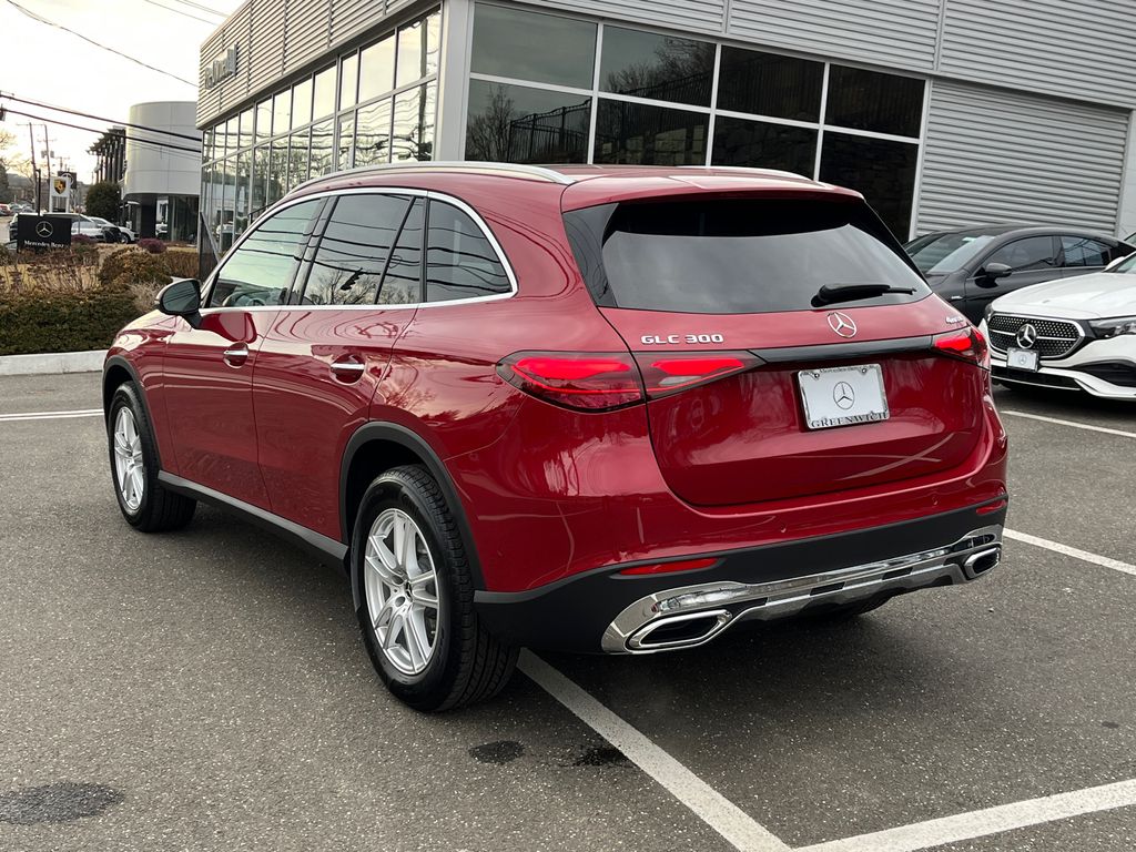 2025 Mercedes-Benz GLC 300 4