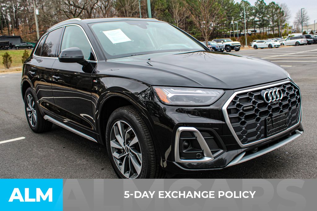 2022 Audi Q5 45 S line Prestige photo 2