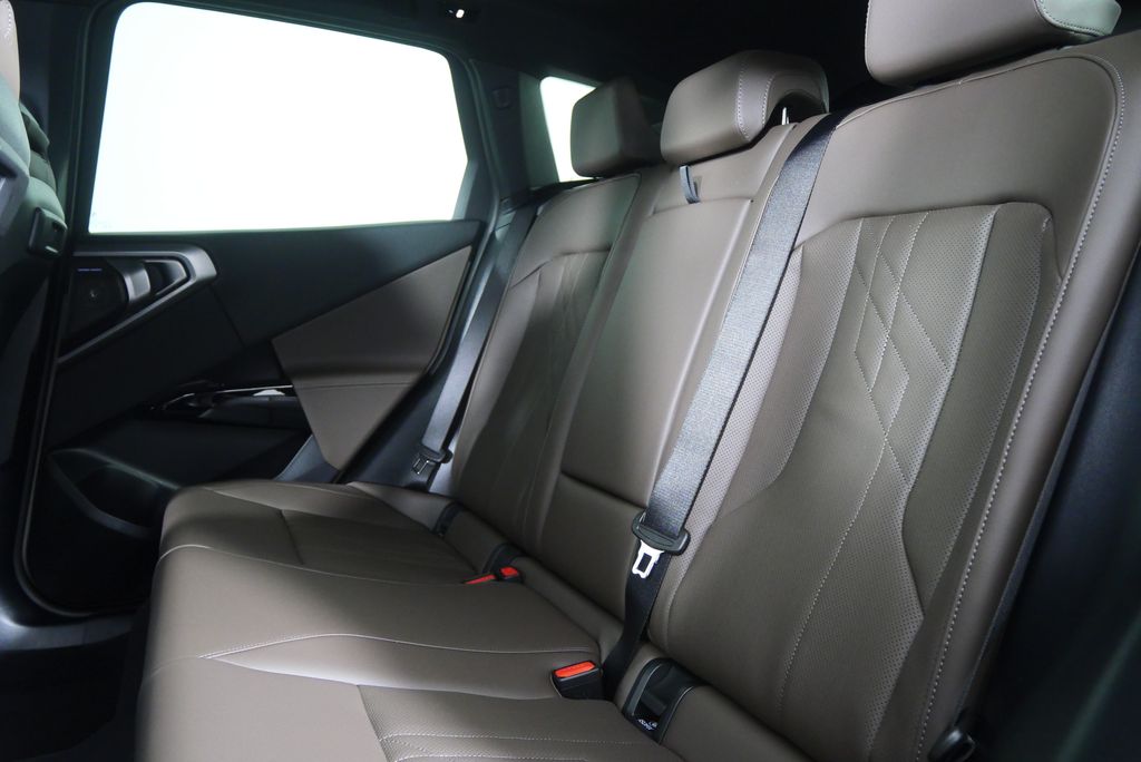 Thumbnail: 2026 BMW X3 - 15