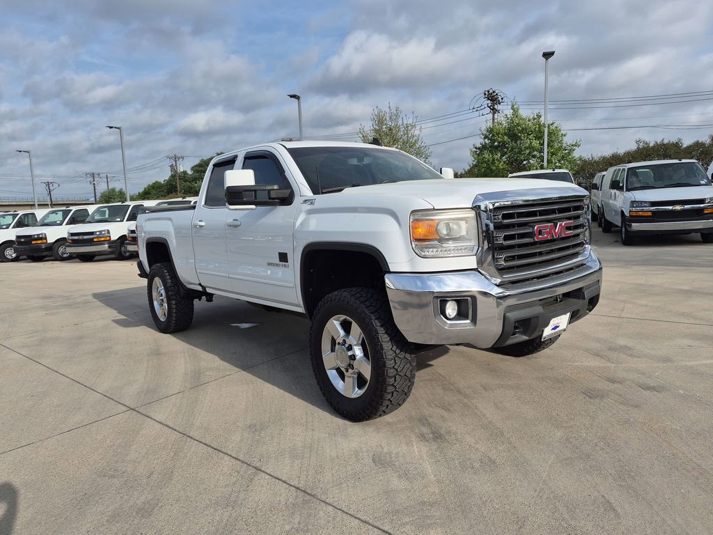 Summit White 2016 GMC Sierra 2500HD SLE Double Cab SB 4WD Pickup Truck Four-Wheel Drive 6-Speed Automatic Overdrive