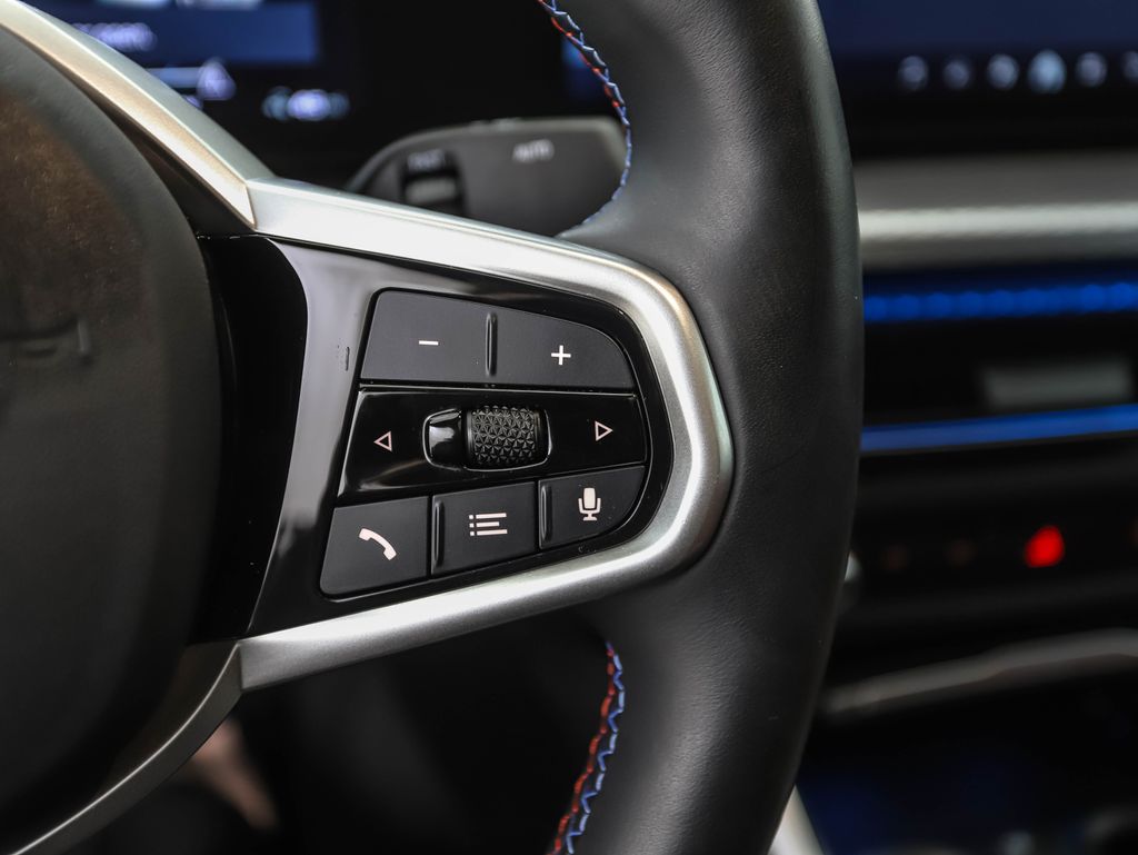 Thumbnail: 2025 BMW i4 - 13