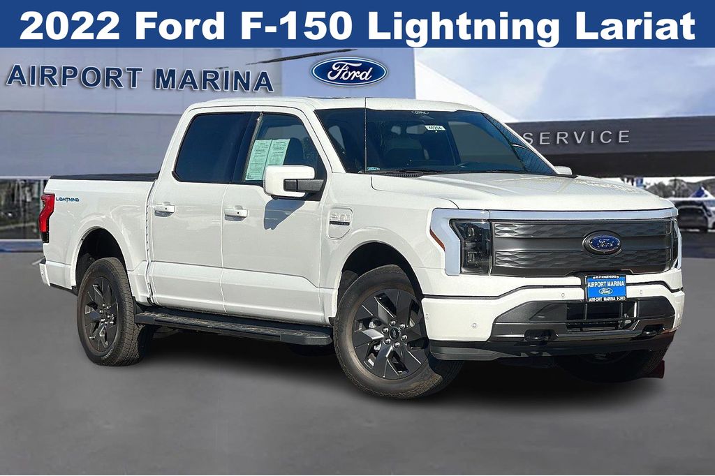 2022 Ford F-150 Lightning Lariat 2