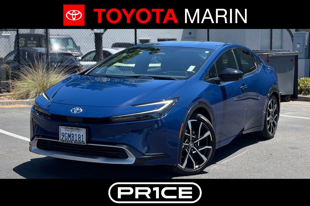 2023 Toyota Prius Prime XSE's photo