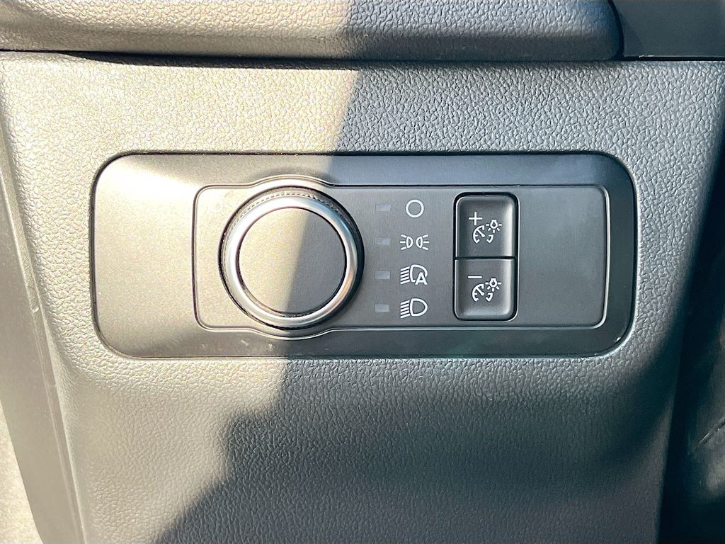 Used 2025 White Ford Active image 10