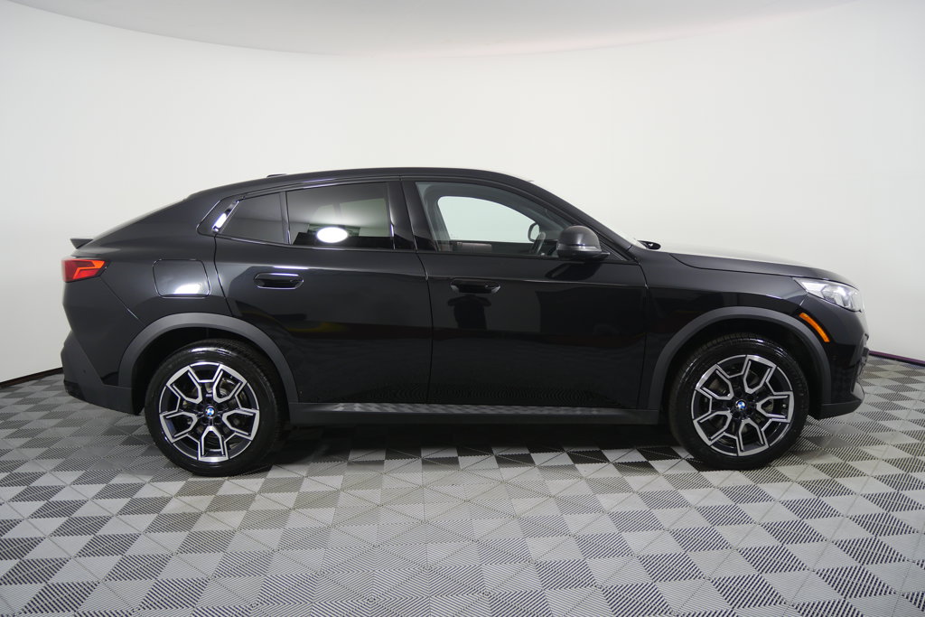 Thumbnail: 2026 BMW X2 - 6