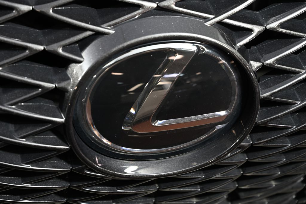 Thumbnail: 2022 Lexus RX - 13