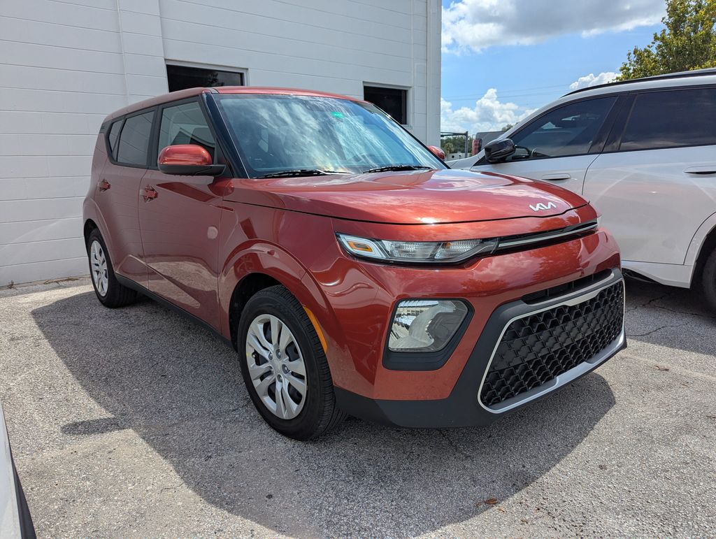 Mars Orange 2022 Kia Soul SUV / Crossover Front-Wheel Drive Continuously Variable Transmission