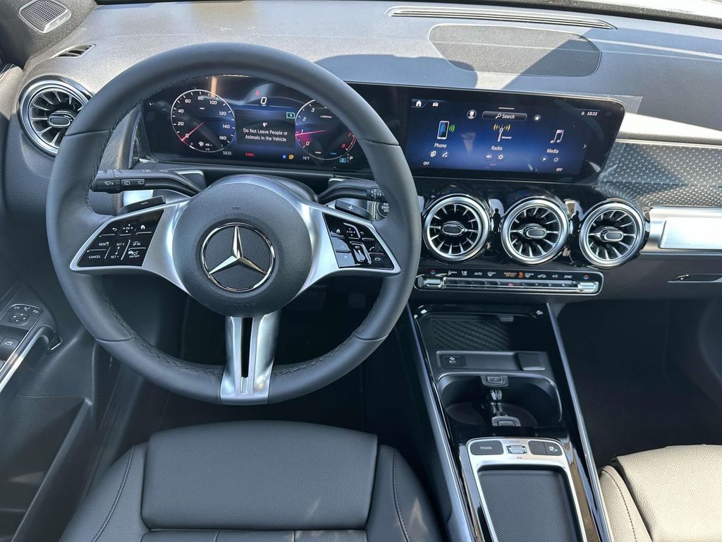 2024 Mercedes-Benz GLB 250 8