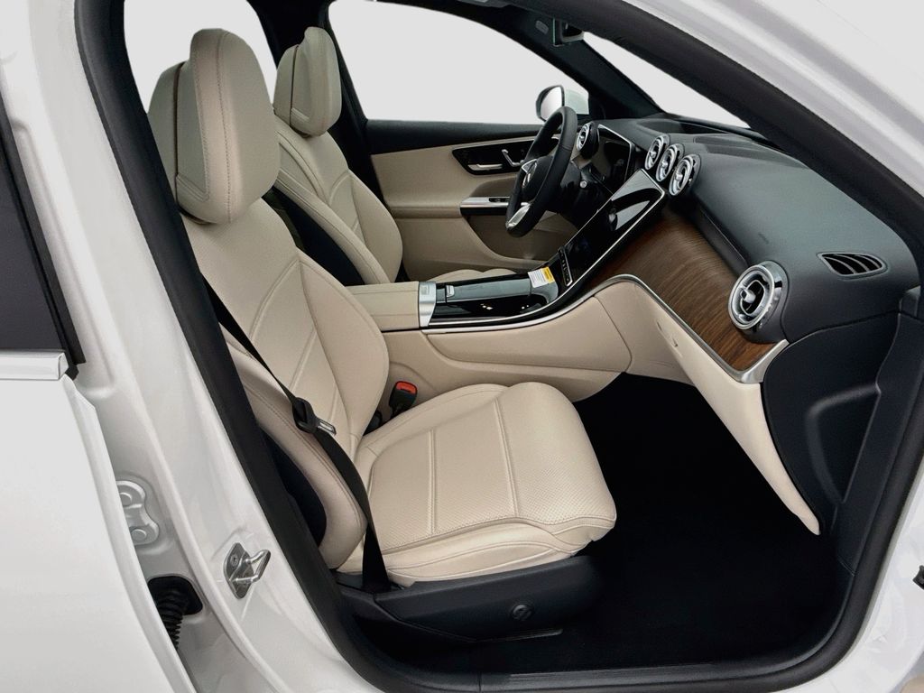 Thumbnail: 2027 Mercedes-Benz GLC - 20