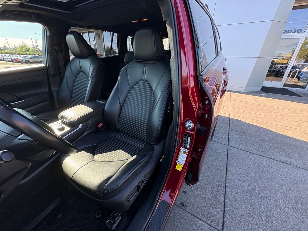 2021 Toyota Highlander XSE
