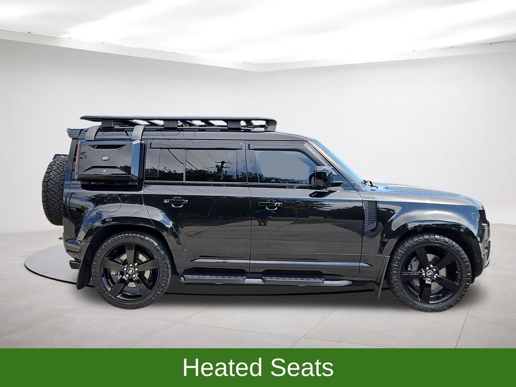 2023 Land Rover Defender 8