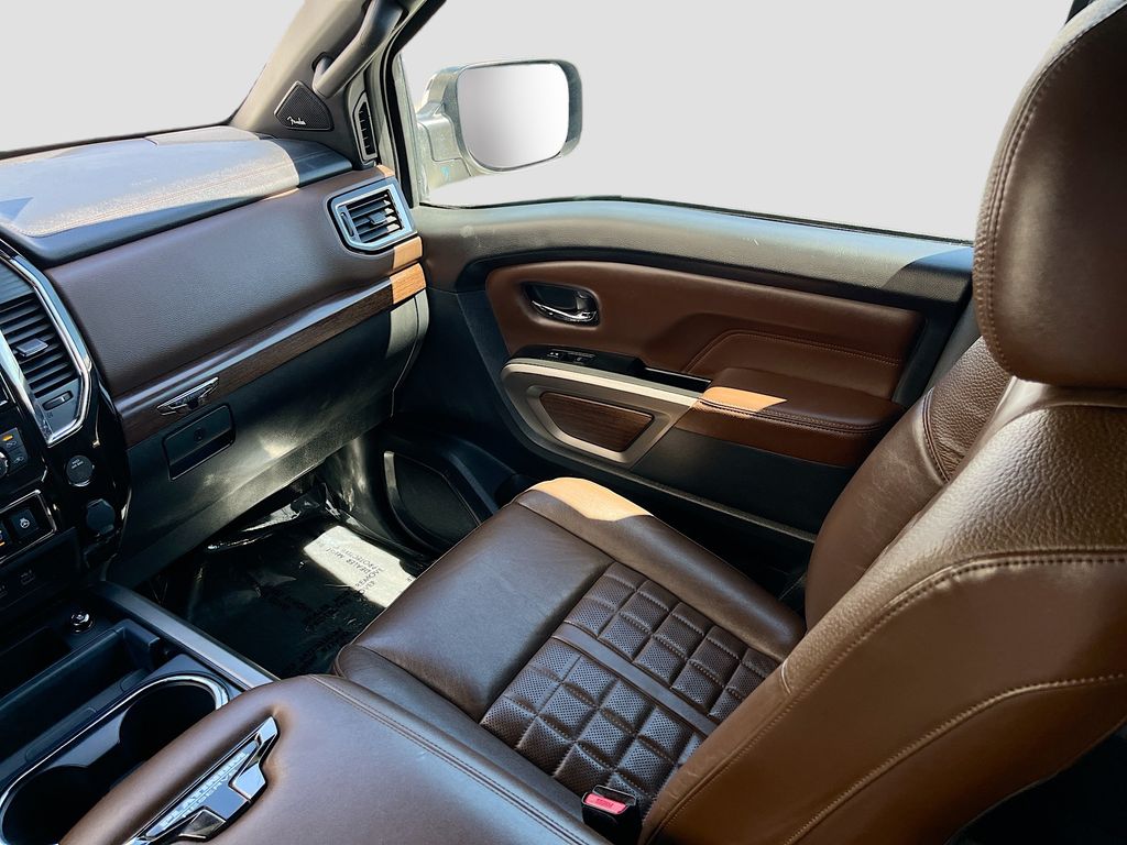 Used 2023 White Nissan Platinum Reserve image 25