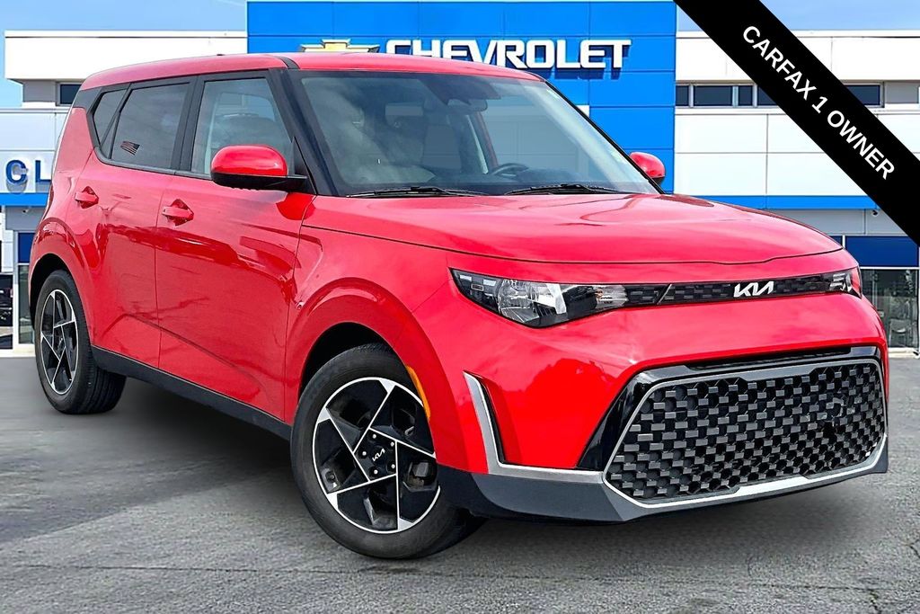 Inferno Red 2023 Kia Soul SUV / Crossover Front-Wheel Drive Continuously Variable Transmission