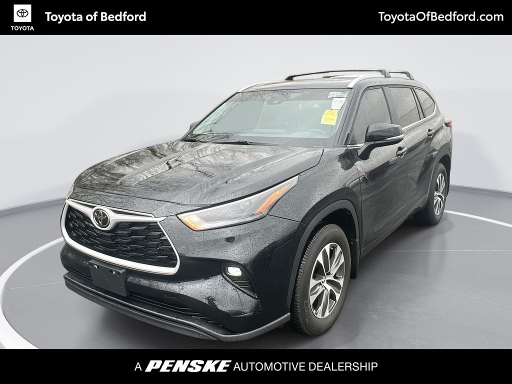 2024 Toyota Highlander XLE -
                Bedford, OH