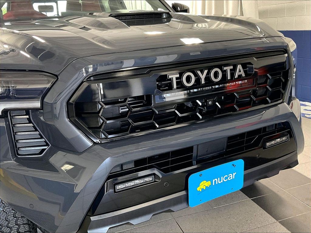 2025 Toyota Tacoma Hybrid — photo 33