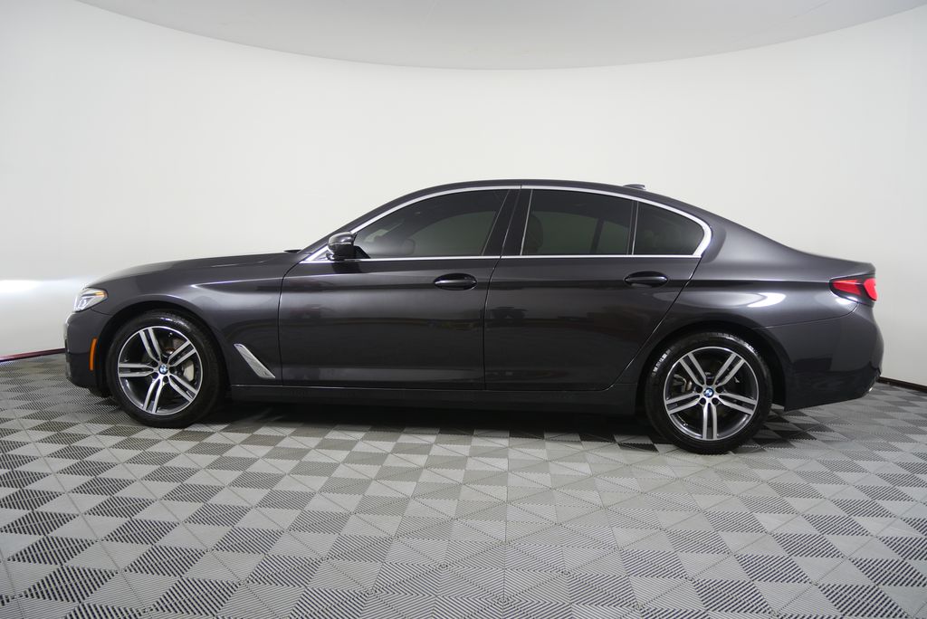 Thumbnail: 2023 BMW 5 Series - 6