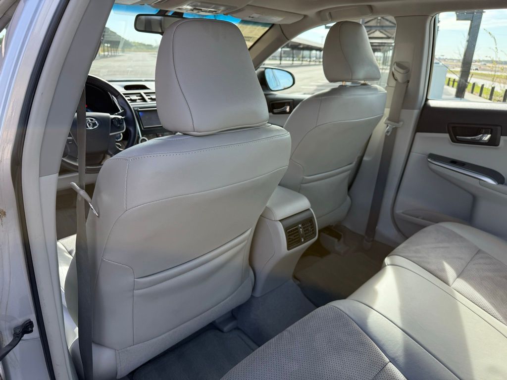 Thumbnail: 2012 Toyota Camry - 23