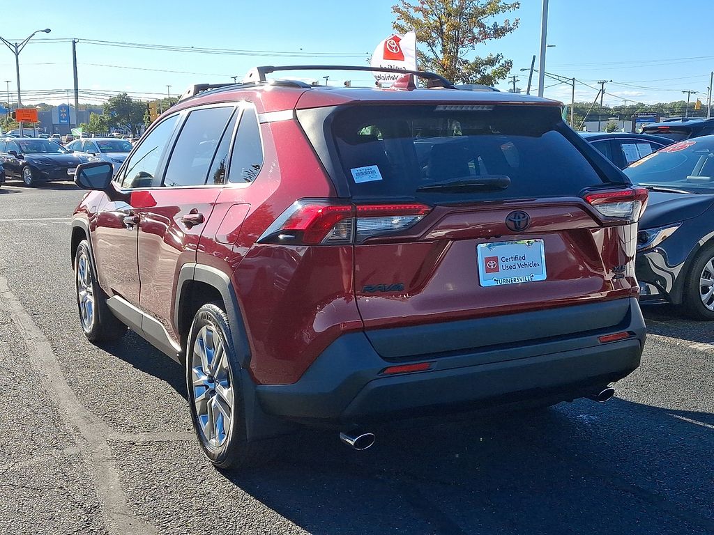Thumbnail: 2020 Toyota RAV4 - 4